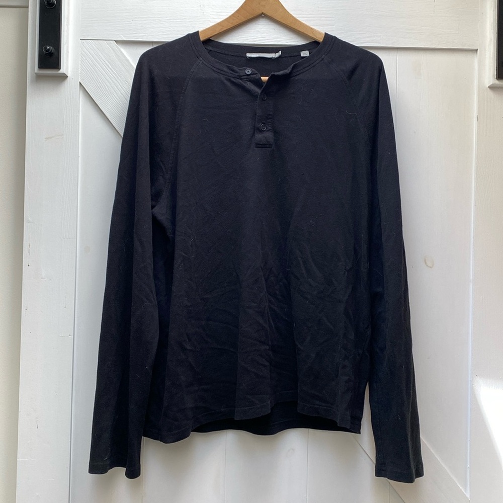 Black Vince long sleeve Henley. Size L.